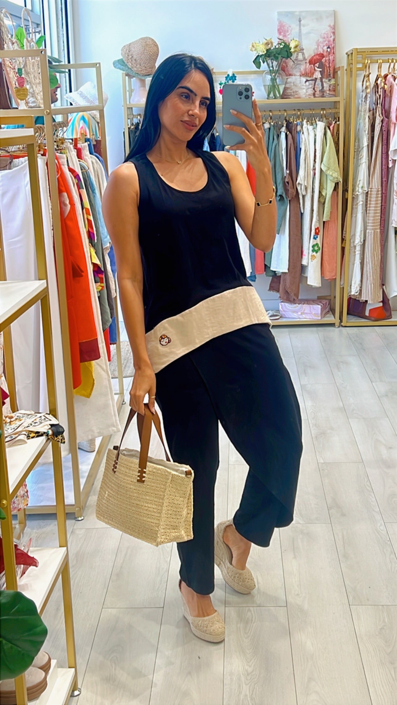 Dina Atena Pant
