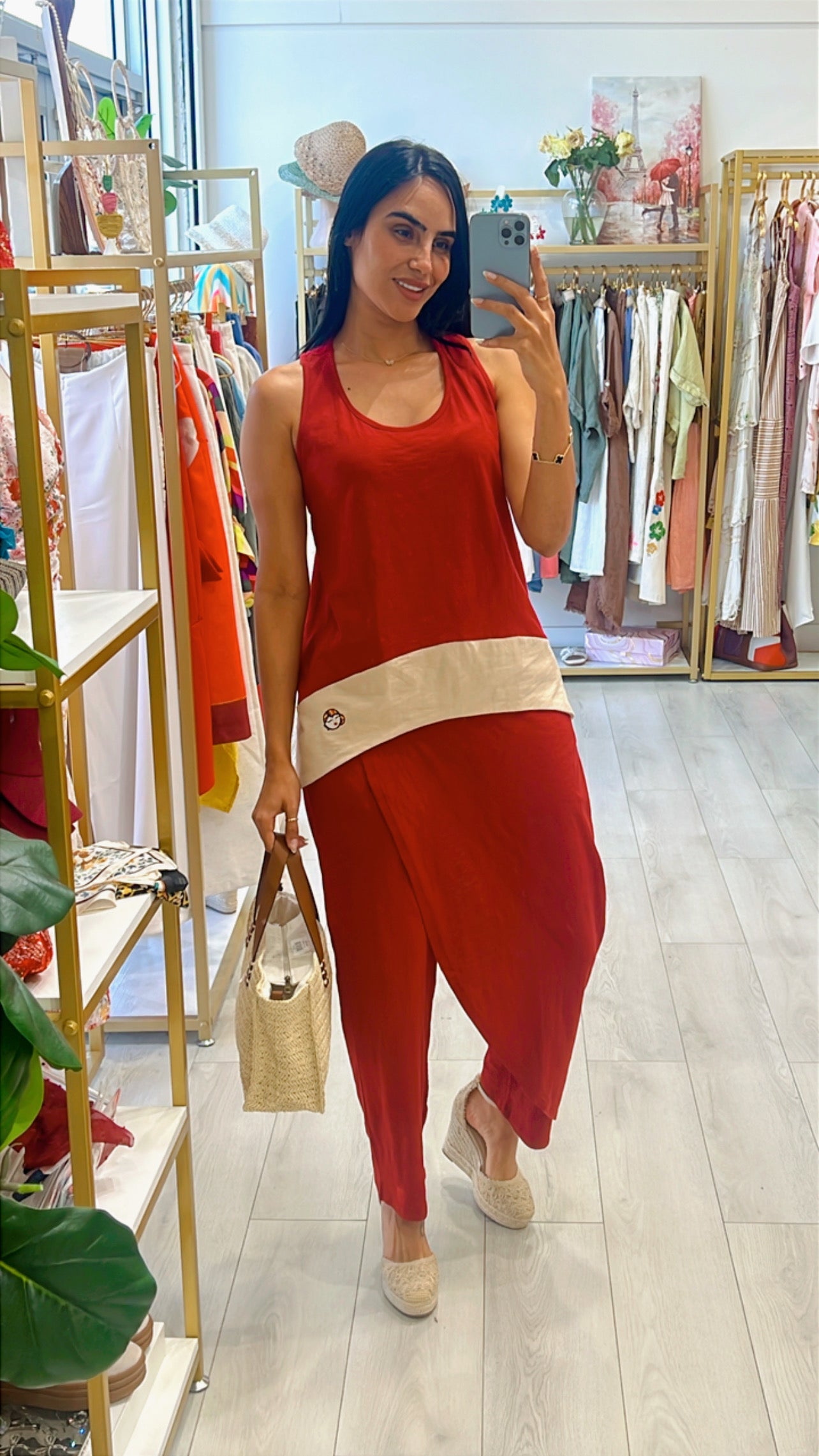 Dina Atena Pant