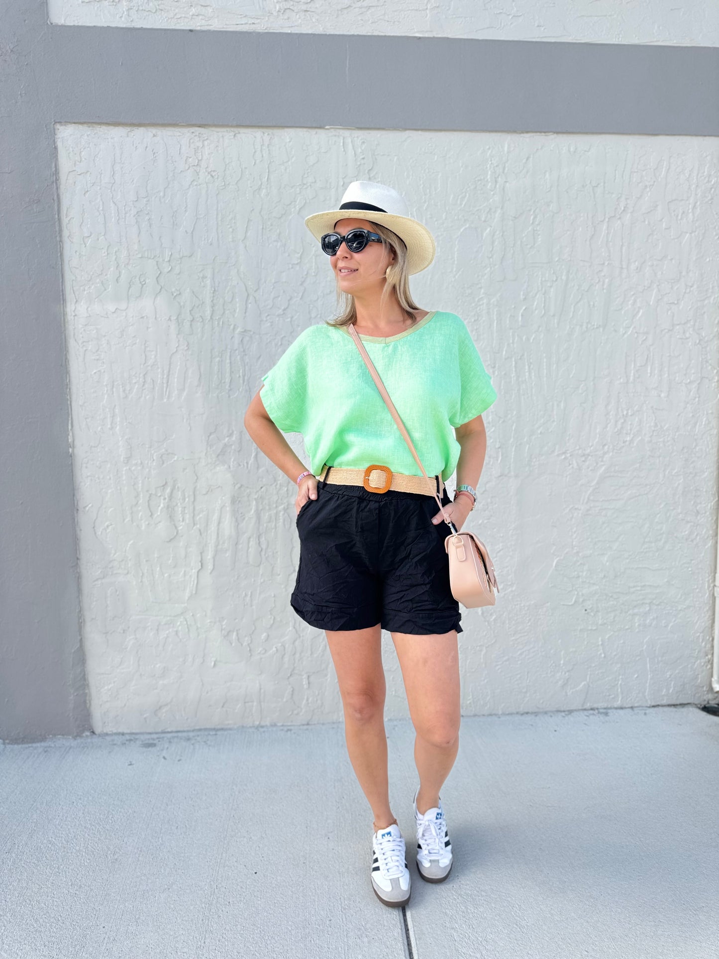 Menas Jogger Short with Belt