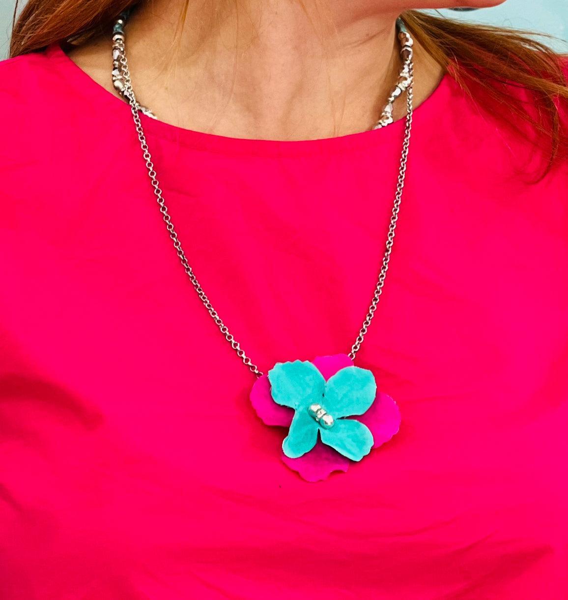 Necklace Flor - Grace and Gala Boutique